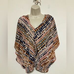 Roan + Ryan Evereve multi color V neck top